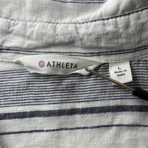 Athleta Linen Women’s Button Down Shirt Sz Large Classic Stripes Summer Nautical - Picture 3 of 9